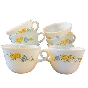 Pyrex Flirtation Milk Glass Set of 8 Tea Vintage